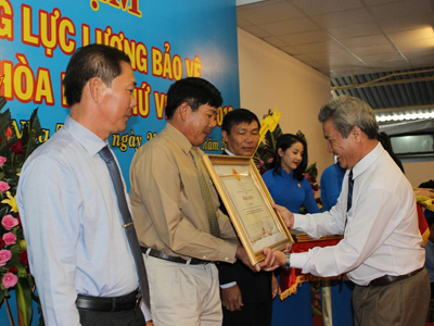 http://baokhanhhoa.com.vn/dataimages/201312/original/images909172_yensao.jpg